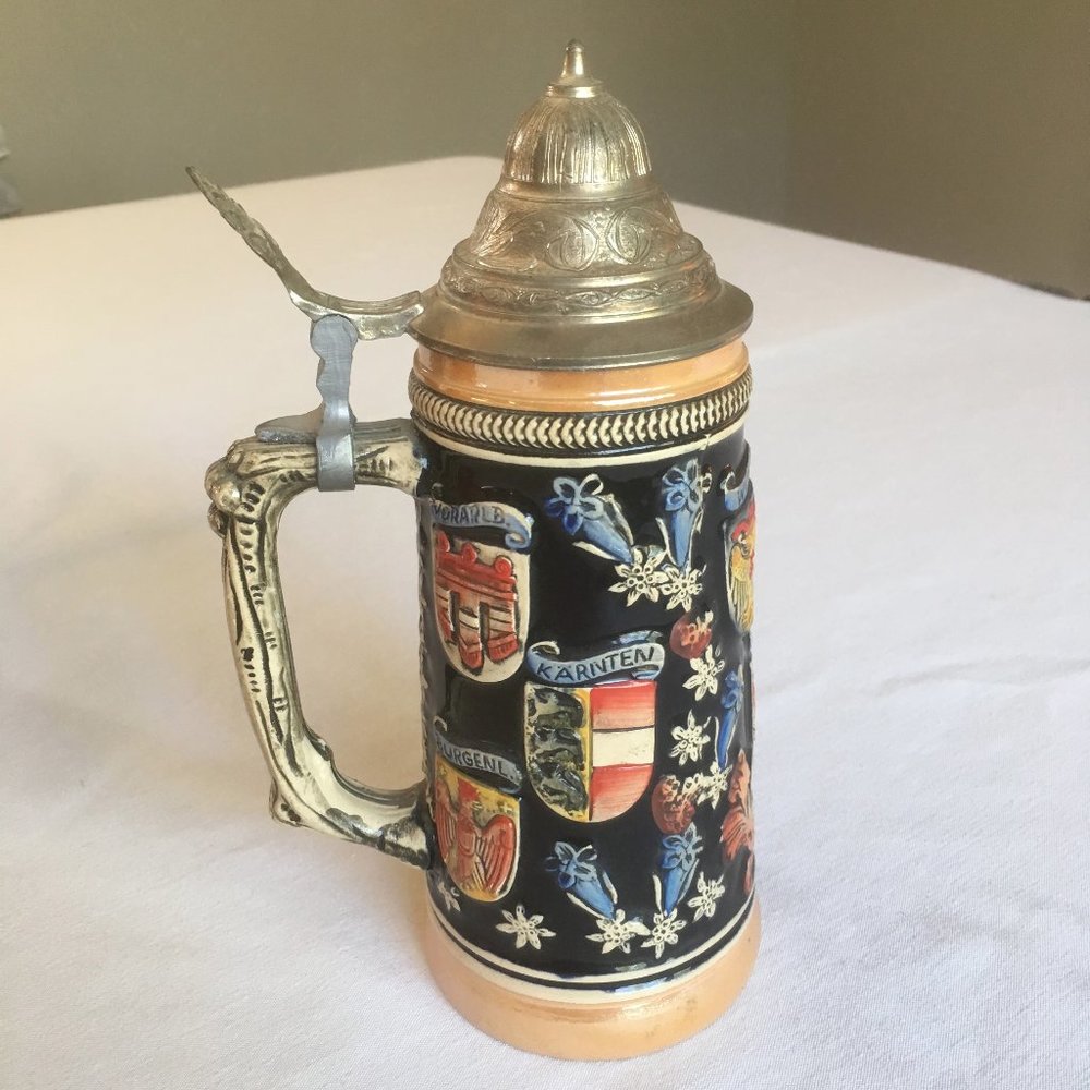 VINTAGE BEER STEIN AUSTRIA SHIELDS MARK Bee Hive